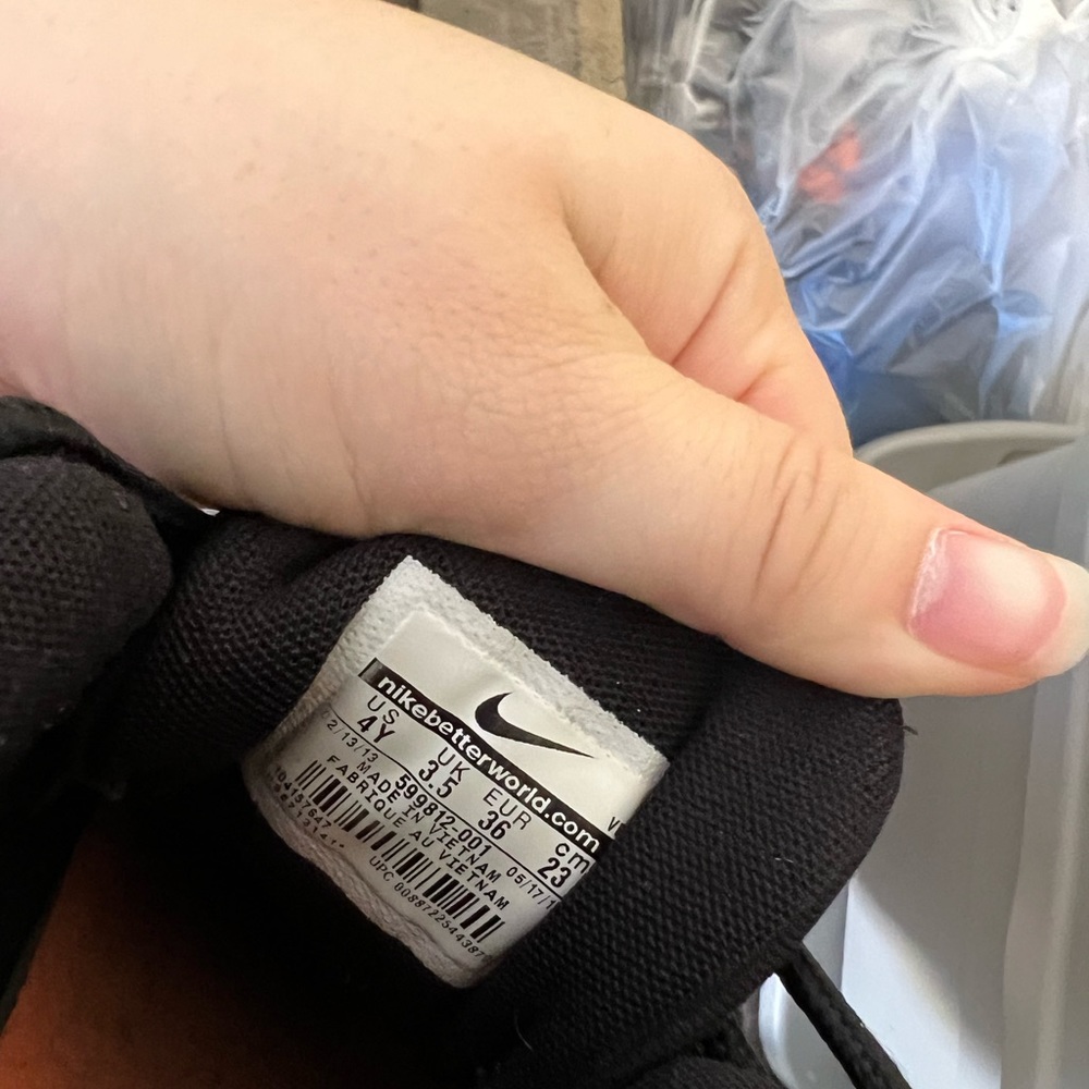 Nikes - Picture 2 of 2
